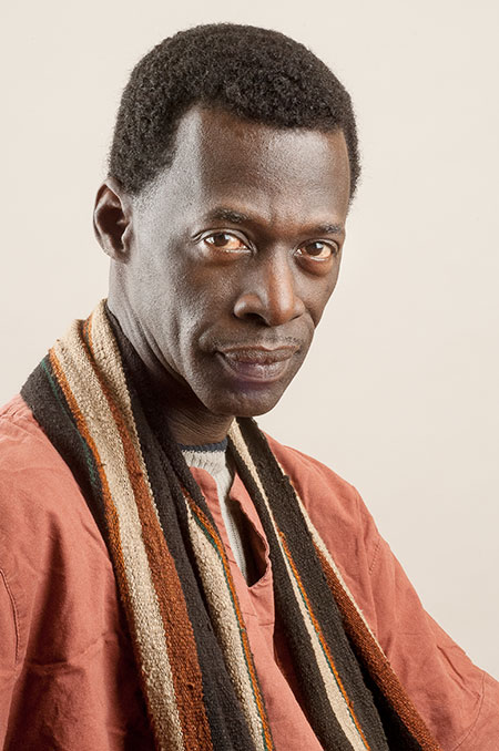 Portrait d'artiste : le peintre sénégalais m'Banick Diouf